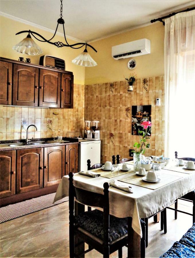 Il Tuo Letto Sullo Stretto Bed and Breakfast Reggio di Calabria Eksteriør billede